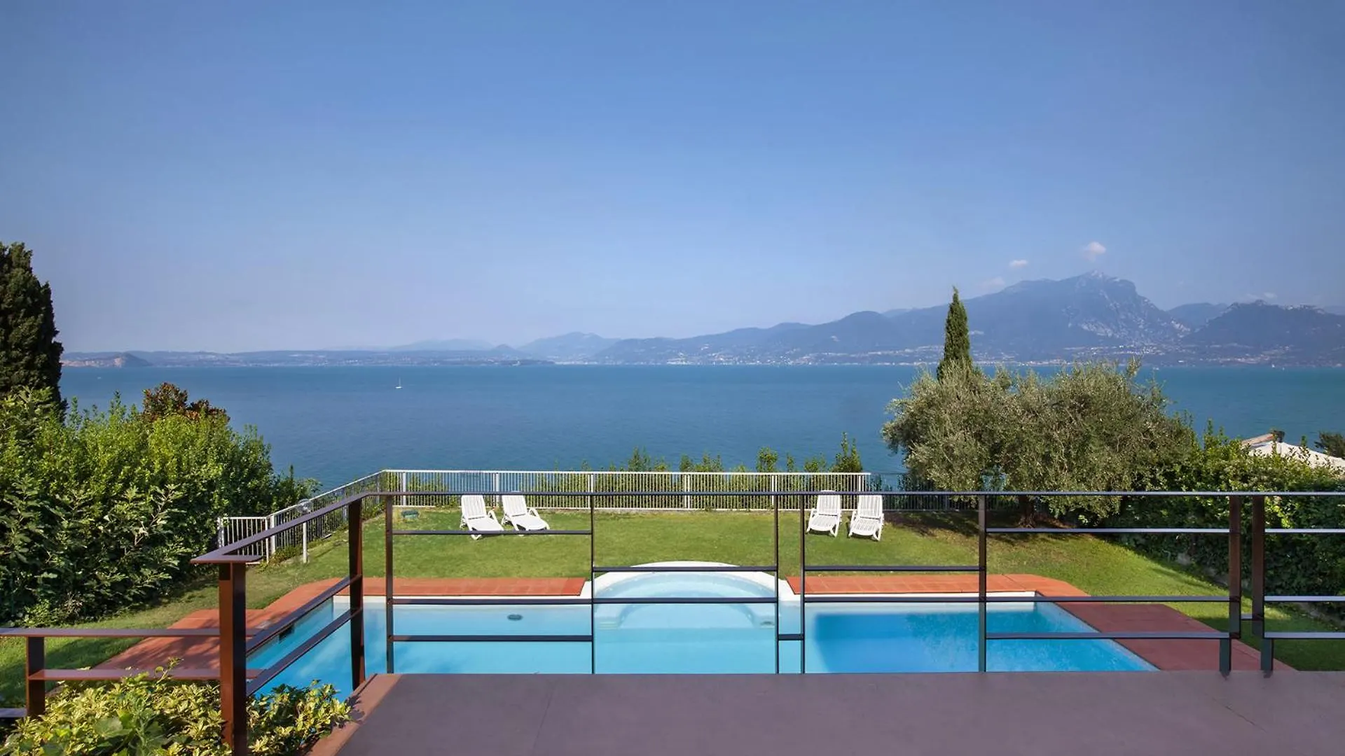 Casa Willhelm-Piscina E Vista Lago Albisano 0*,  Italy