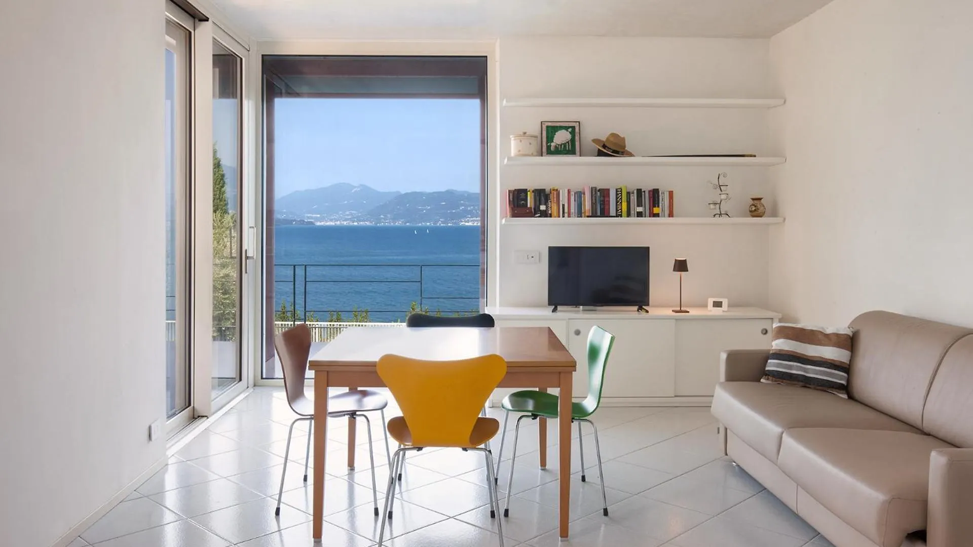 Casa Willhelm-Piscina E Vista Lago Albisano