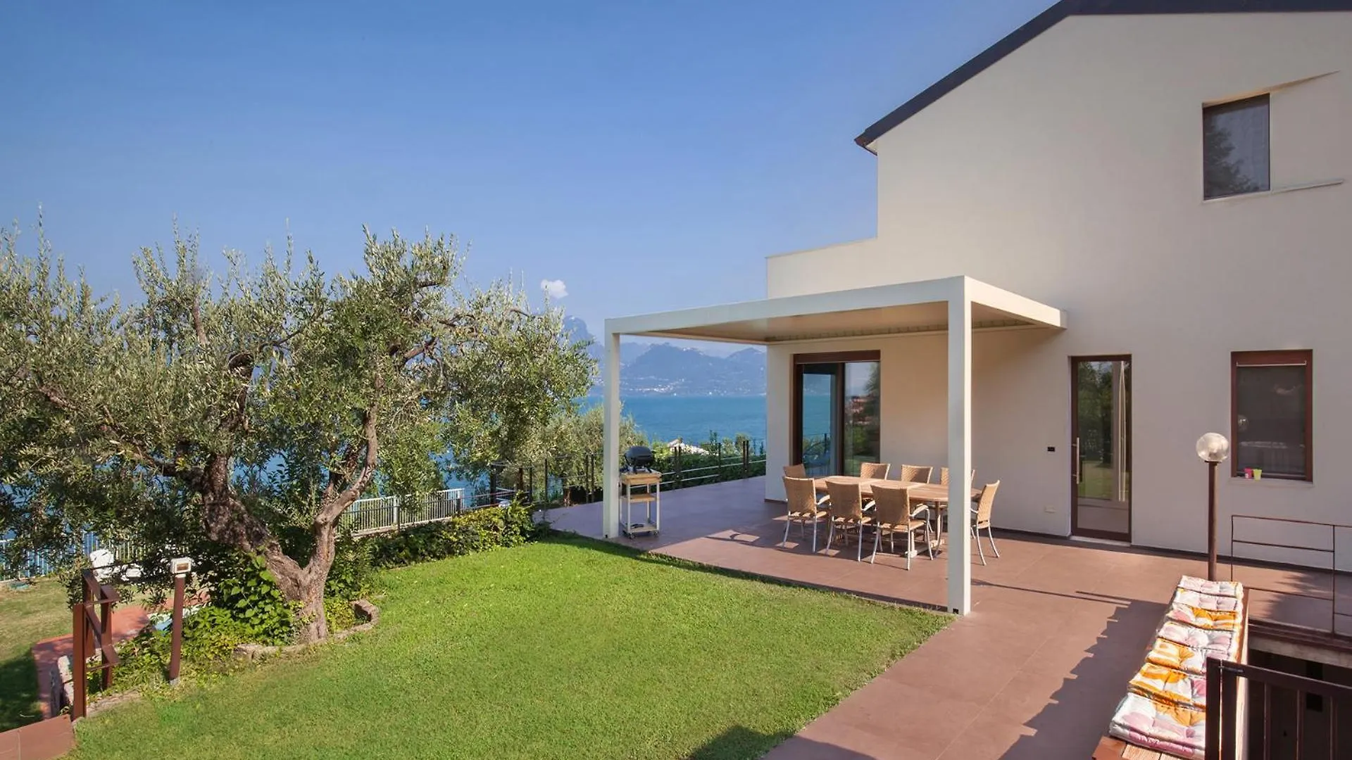 Casa Willhelm-Piscina E Vista Lago Albisano